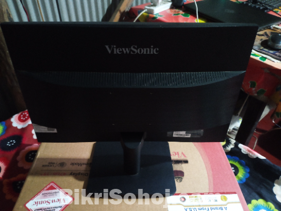 Computer Monitor বিক্রি হবে।